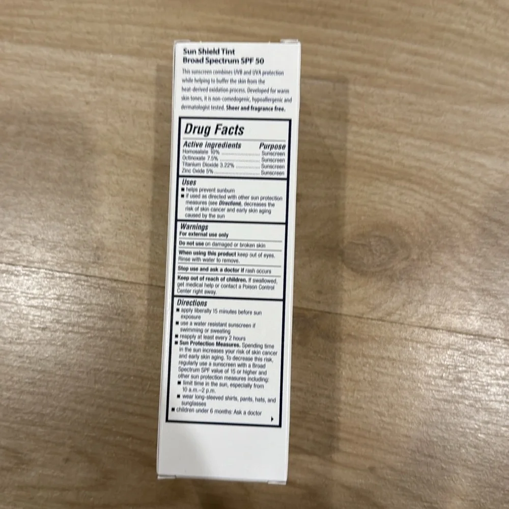 Obagi Cream Sun Shield Tinted Suncare - Picture 2 of 4